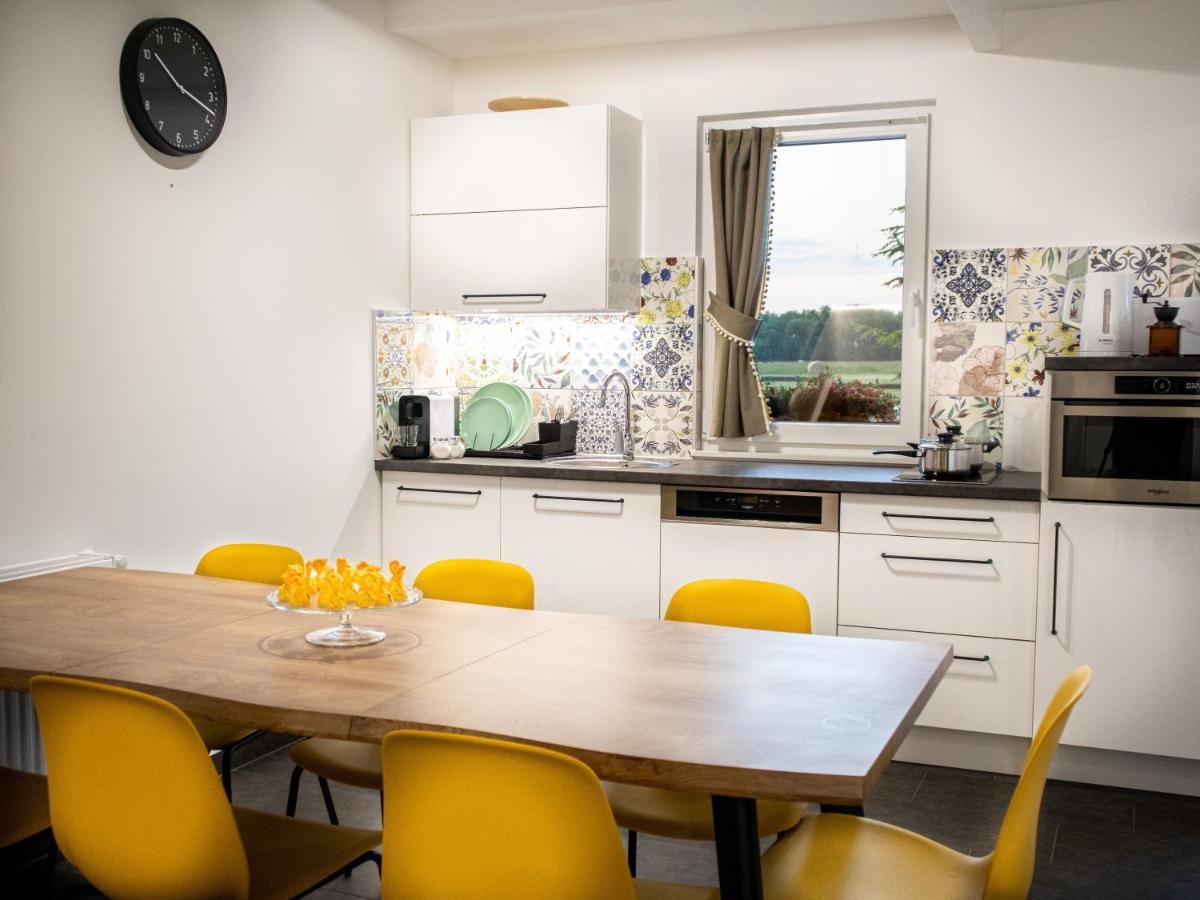 Ugo Apartman Halászi Exterior foto